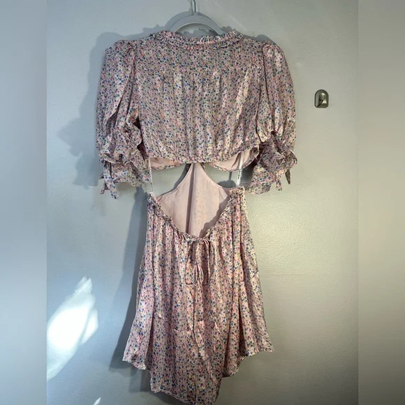 For love and lemons phoebe mini dress pink cut out floral nwt - Picture 6 of 6